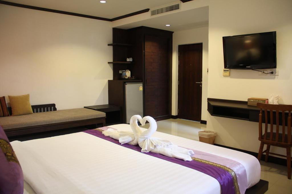 Sri Boutique Hotel Patong Exterior foto